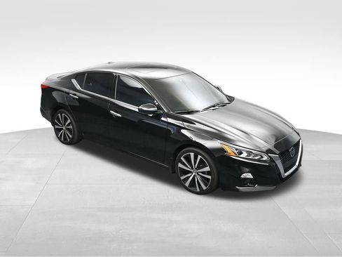 Used 2022 Nissan Altima 2.5 Platinum AWD/4WD image 24