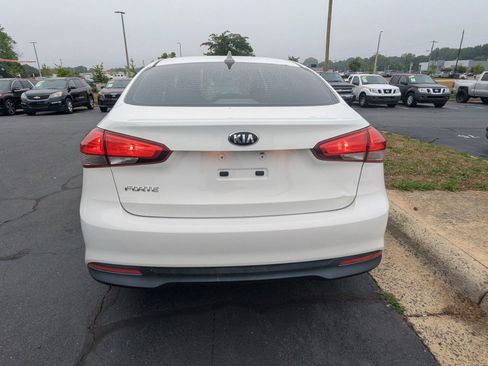 Used 2017 Kia Forte LX FWD image 6
