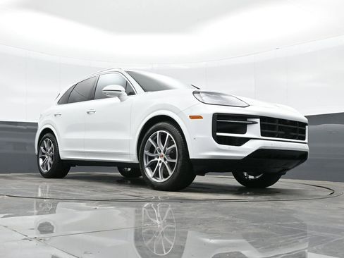 New 2026 Porsche Cayenne image 40