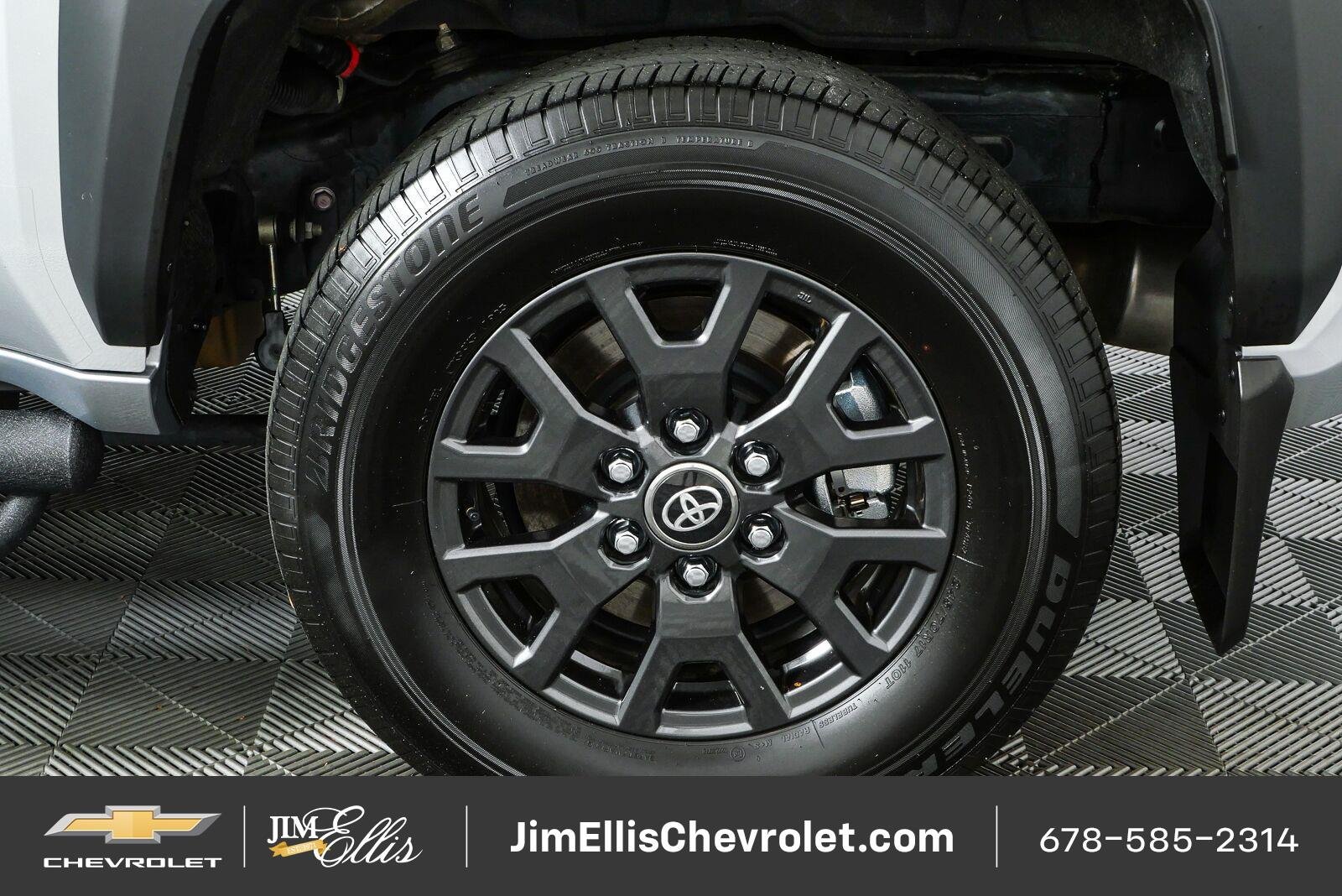 Used 2025 Toyota 4Runner SR5 RWD image 35