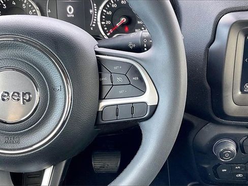 Used 2020 Jeep Renegade Latitude image 20