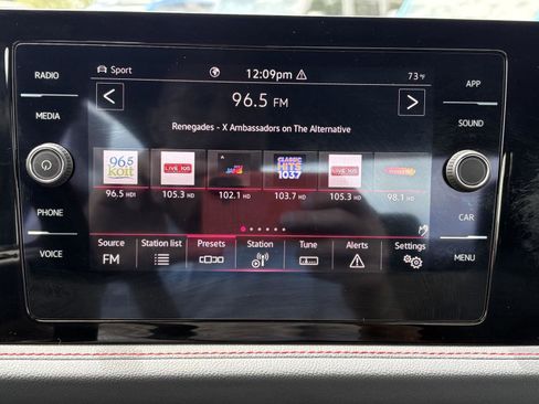 Used 2025 Volkswagen Jetta GLI Autobahn FWD image 15