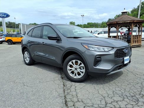 New 2026 Ford Escape Active w/ Active Premium Tech Pack AWD/4WD image 3