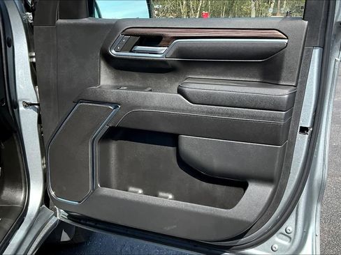 Used 2023 Chevrolet Silverado 1500 RST image 12