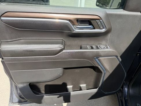 Used 2023 Chevrolet Silverado 1500 LT AWD/4WD image 13
