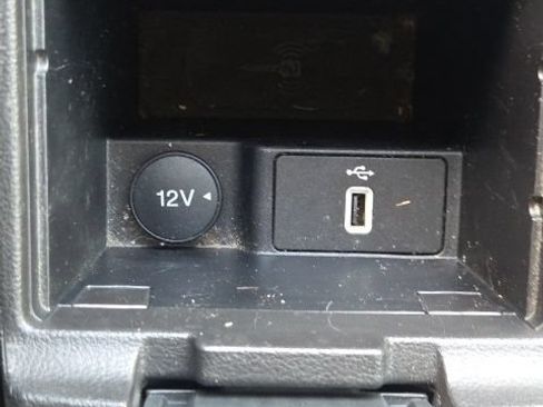Used 2017 Ford Focus SEL FWD image 28