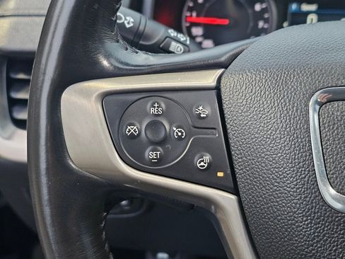 Used 2018 GMC Terrain Denali w/ Advanced Safety Package image 36