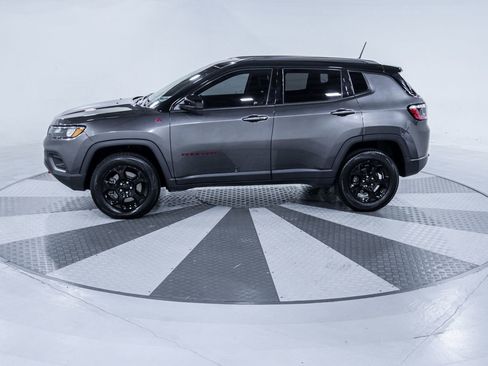 Used 2024 Jeep Compass Trailhawk image 4