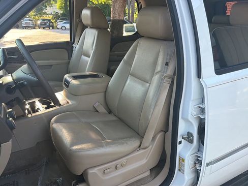 Used 2013 Chevrolet Tahoe LTZ AWD/4WD image 27