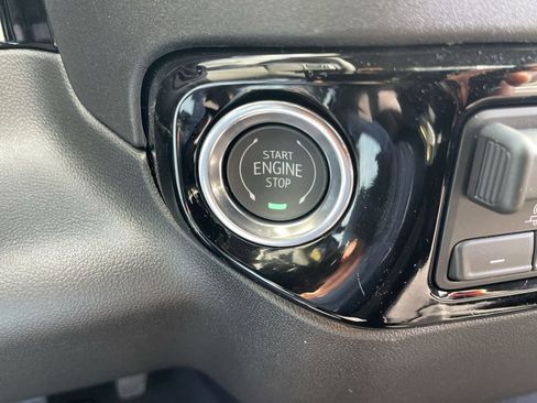 New 2026 GMC Sierra 1500 Elevation image 17