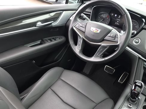 Used 2023 Cadillac XT5 Sportv w/ Technology Package AWD/4WD image 27