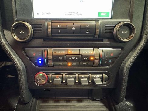 Used 2019 Ford Mustang Shelby GT350 w/ Technology Package image 8