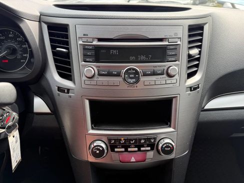 Used 2010 Subaru Legacy 2.5i AWD/4WD image 18