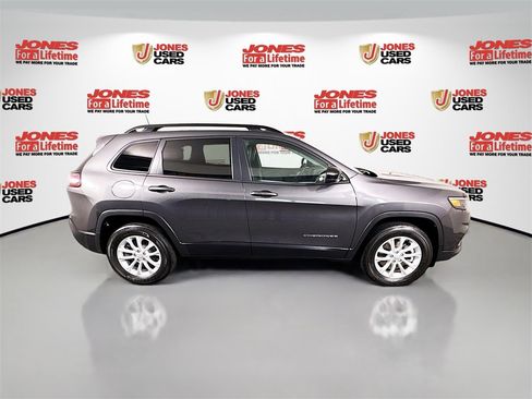 Used 2022 Jeep Cherokee Latitude Lux image 17