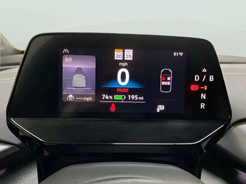 Used 2025 Volkswagen ID.4 Pro RWD image 11