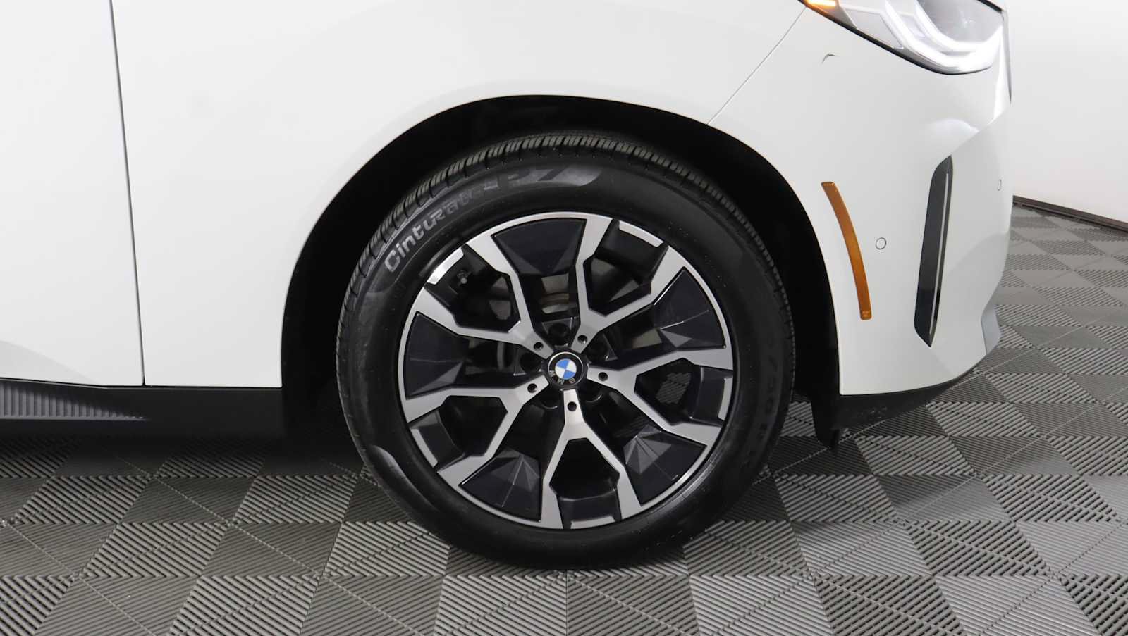 Used 2025 BMW X3 xDrive30i AWD/4WD image 7