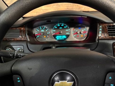 Used 2015 Chevrolet Impala LTZ FWD image 15
