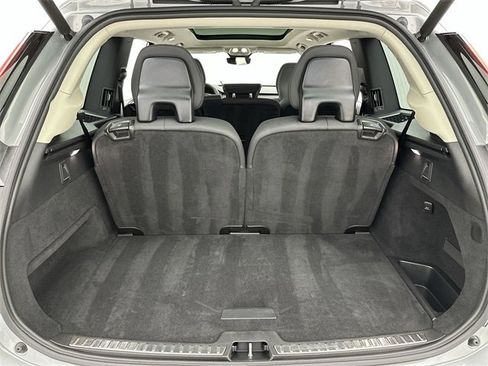 Certified 2025 Volvo XC90 B6 Plus image 25