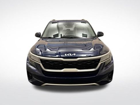 Certified 2022 Kia Seltos EX AWD/4WD image 2