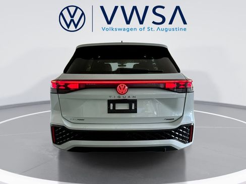 New 2026 Volkswagen Tiguan SEL R-Line image 6