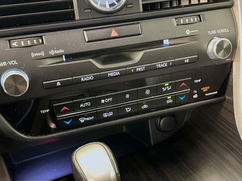 Used 2017 Lexus RX 350 AWD w/ Premium Package image 23