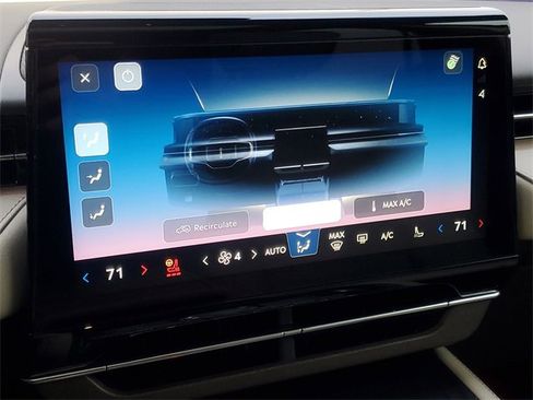 Certified 2024 Lincoln Nautilus Reserve w/ Equipment Group 203A image 25