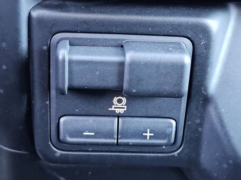 Used 2019 Chevrolet Silverado 1500 RST image 9