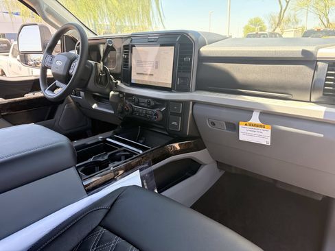 New 2026 Ford F250 XLT w/ XLT Premium Package AWD/4WD image 13
