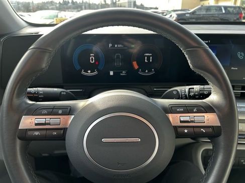 Certified 2025 Hyundai Kona SEL image 19