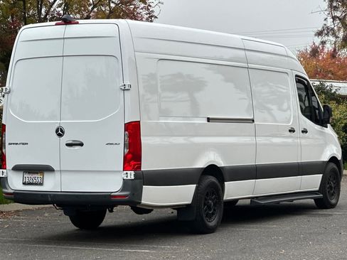 Used 2023 Mercedes-Benz Sprinter 2500 image 3