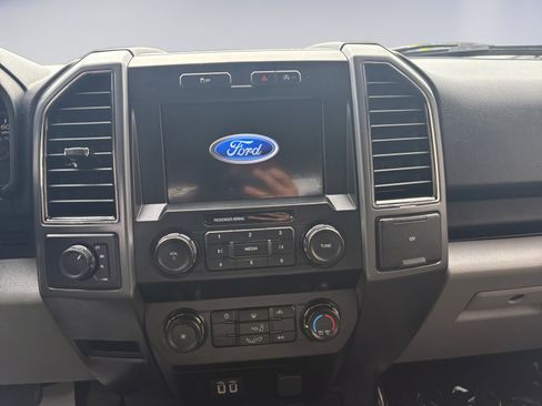 Used 2020 Ford F150 XLT image 11