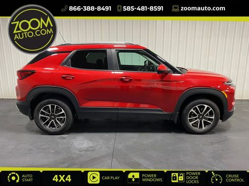 Used 2026 Chevrolet TrailBlazer LT w/ LT Cold Weather Package AWD/4WD image 1