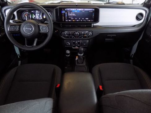 Certified 2024 Jeep Wrangler Unlimited w/ Convenience Group AWD/4WD image 18