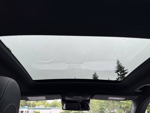 Used 2017 Mercedes-Benz GLC 300 4MATIC image 23
