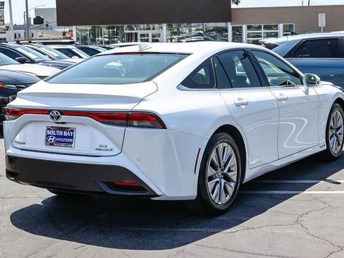 Used 2022 Toyota Mirai w/ Advanced Technology Package RWD image 6