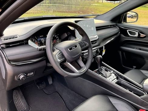 New 2026 Jeep Compass Latitude AWD/4WD image 9
