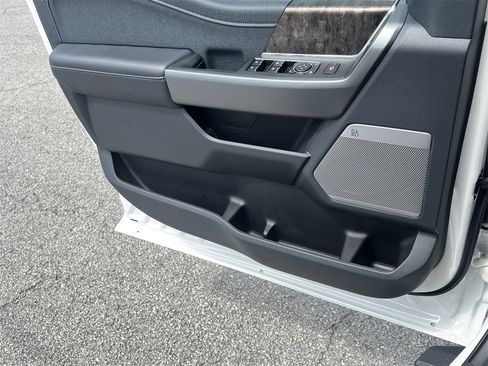 New 2026 Ford F250 Lariat w/ Black Appearance Package image 21