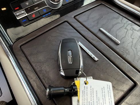 Used 2019 Lincoln Navigator L Reserve AWD/4WD image 49