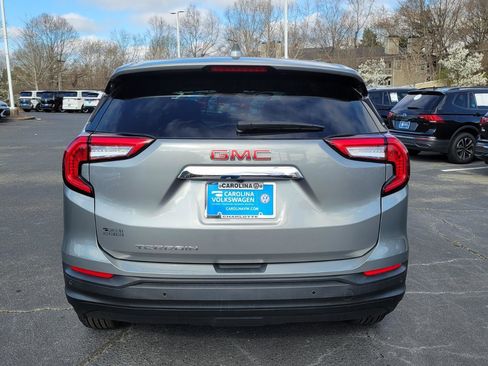 Used 2023 GMC Terrain SLE image 7
