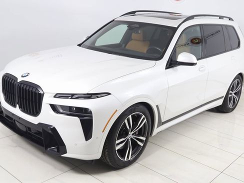 Used 2023 BMW X7 xDrive40i w/ M Sport Package image 27