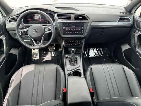 Certified 2023 Volkswagen Tiguan SE R-Line FWD image 22