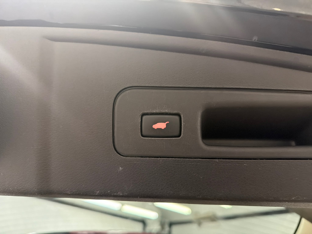 Used 2017 Acura MDX FWD image 21
