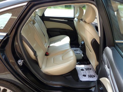 Used 2016 Ford Fusion Titanium FWD image 41