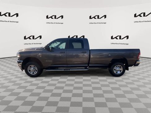 Used 2022 RAM 2500 Big Horn AWD/4WD image 6