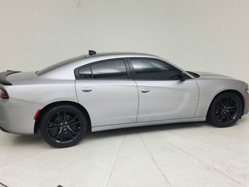 Used 2017 Dodge Charger SXT w/ Plus Group RWD image 6