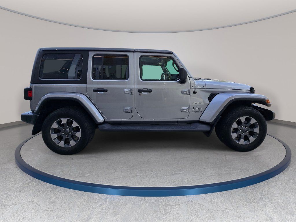 Used 2018 Jeep Wrangler Unlimited Sahara AWD/4WD image 5