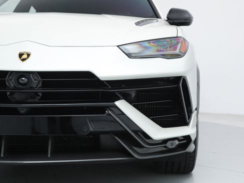 Used 2023 Lamborghini Urus Performante image 9