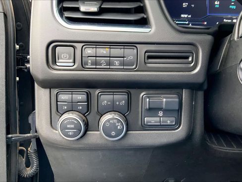 Used 2022 Chevrolet Tahoe Z71 w/ Off-Road Capability Package AWD/4WD image 36