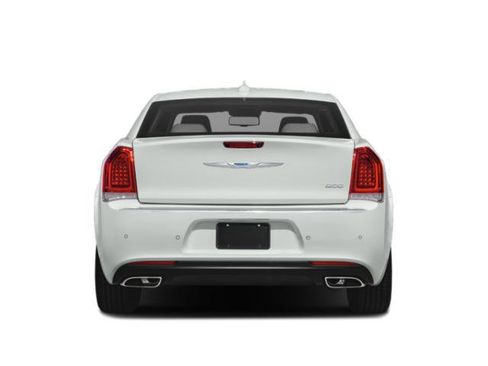 Used 2018 Chrysler 300 Touring w/ Sport Appearance Package RWD image 8