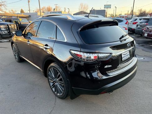 Used 2017 INFINITI QX70 AWD w/ Limited Package image 7